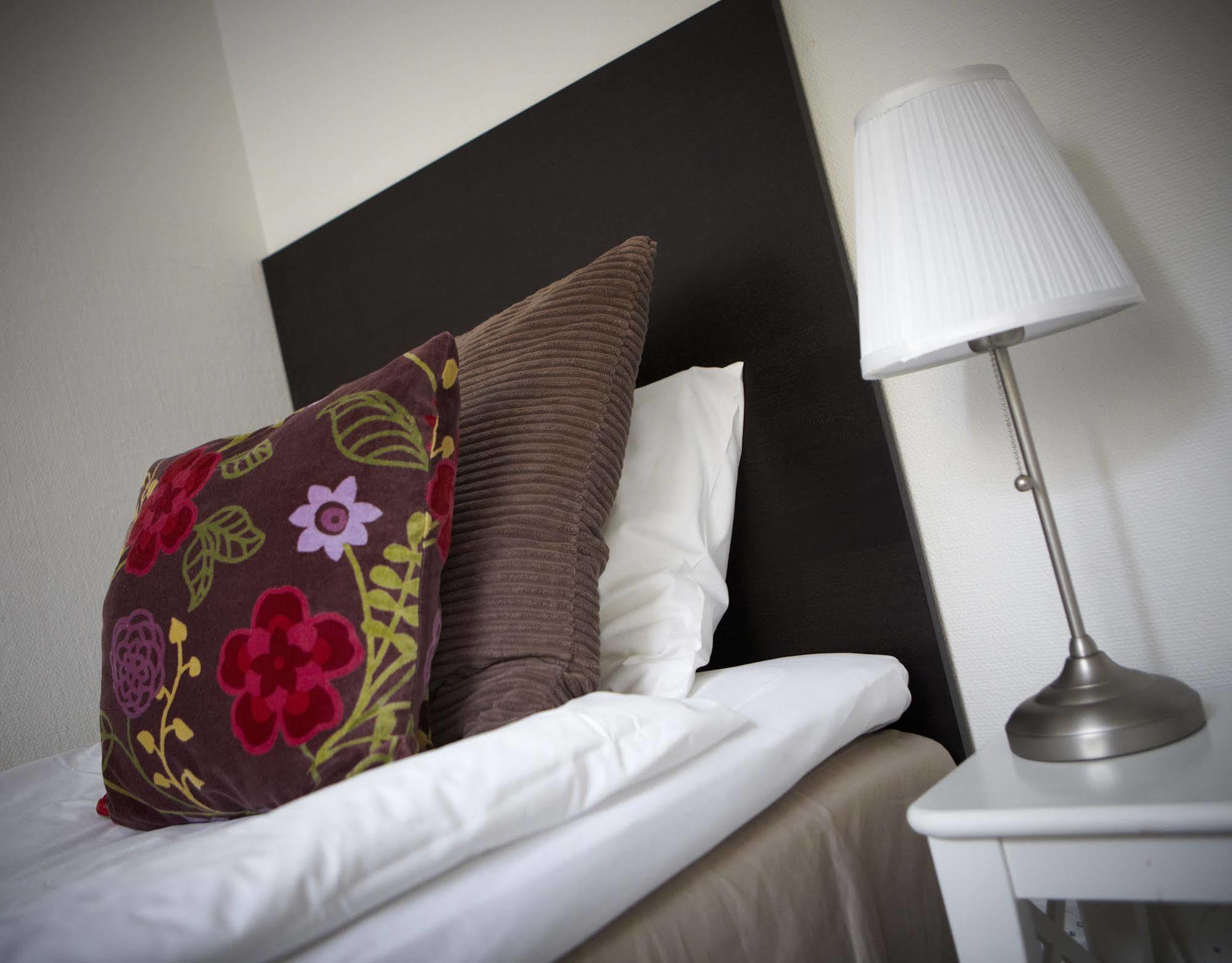 Riverside Hotel I Aengelholm 외부 사진
